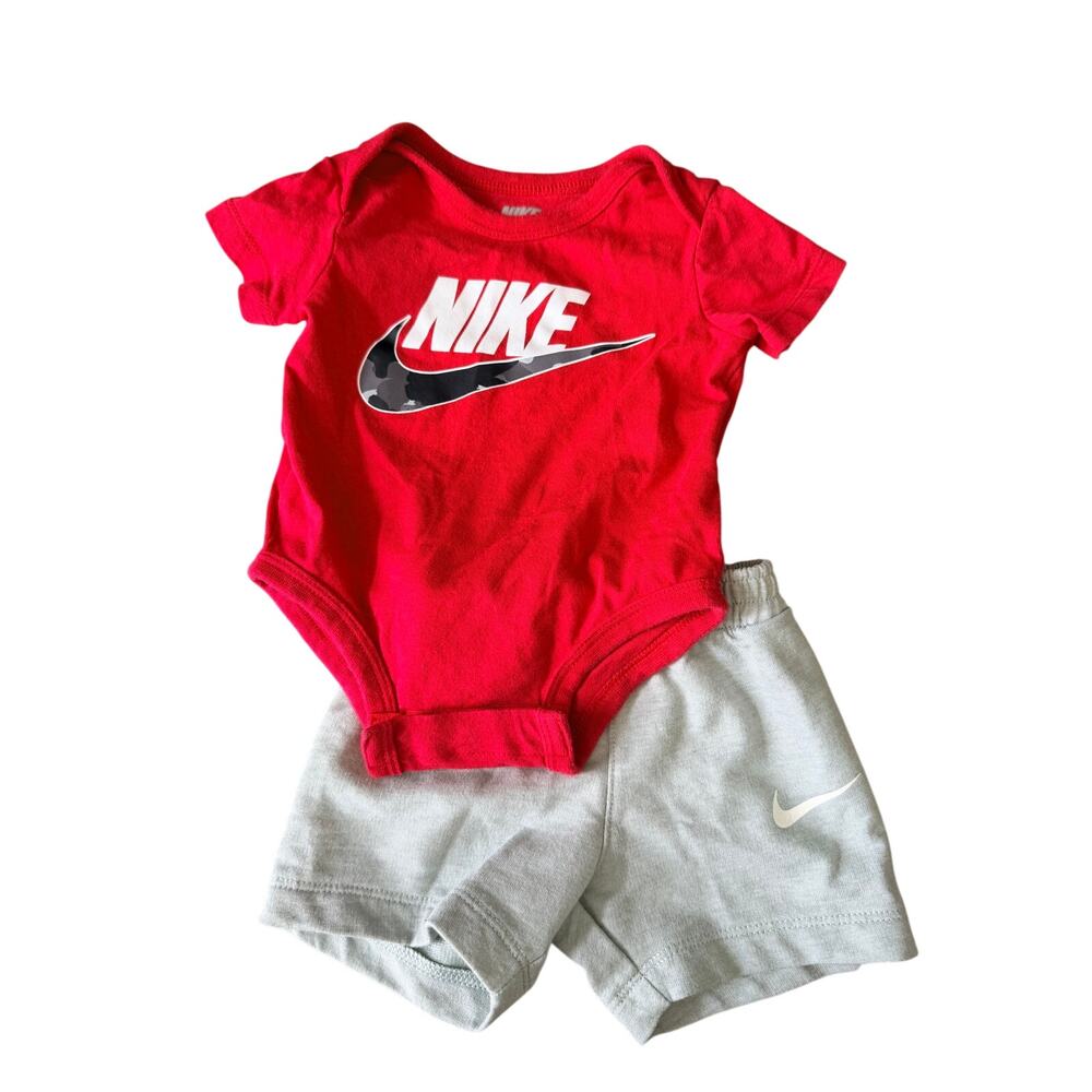 Adorable Nike 2-Piece Red Bodysuit & Gray Camo Shorts Set! 3 Months